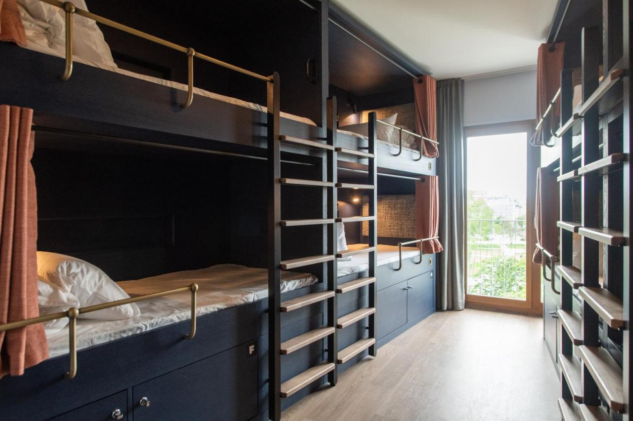 Bed 8-Bed Mixed Dormitory Room
