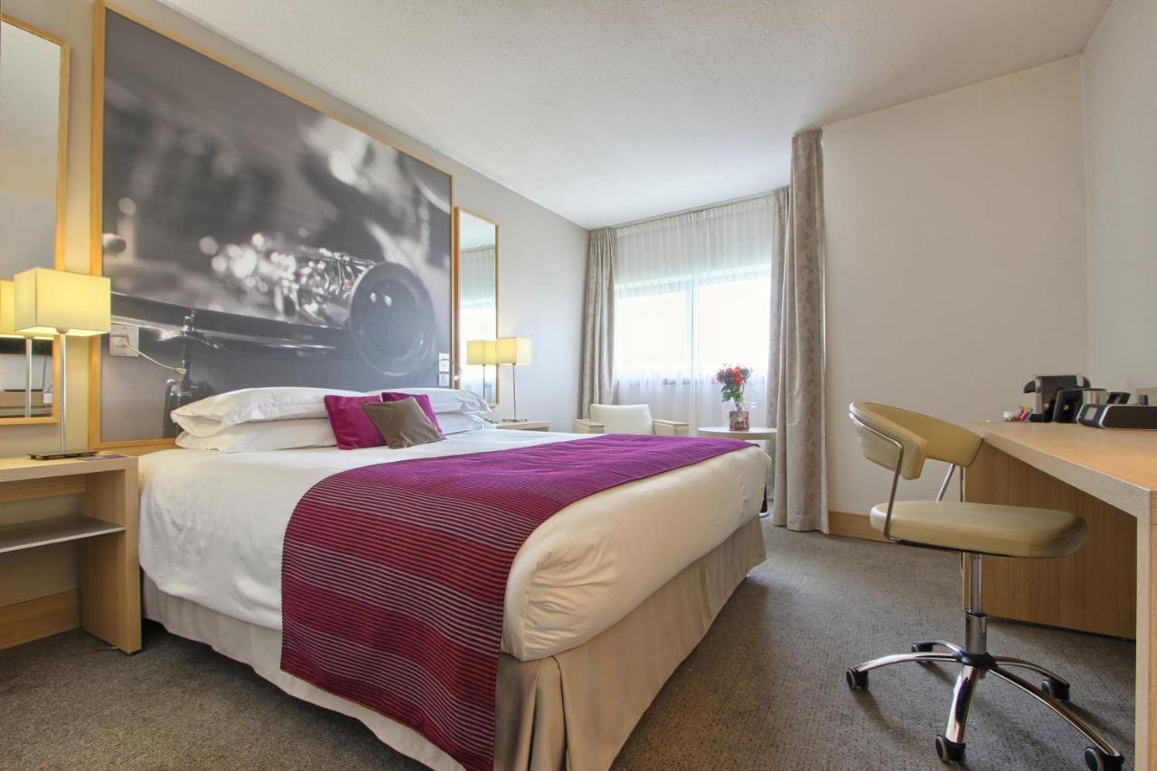 Suite with One Double Bed and Sofa Bed