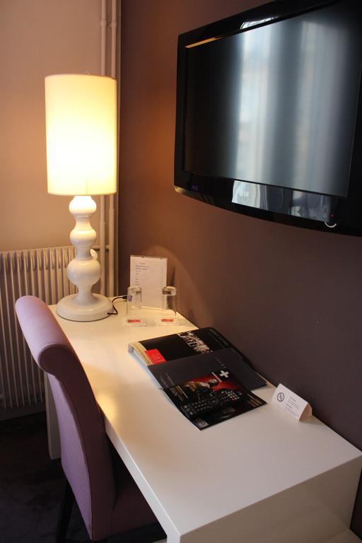 Standard Double Room Eiffel Tower View,1274016937:JPEG