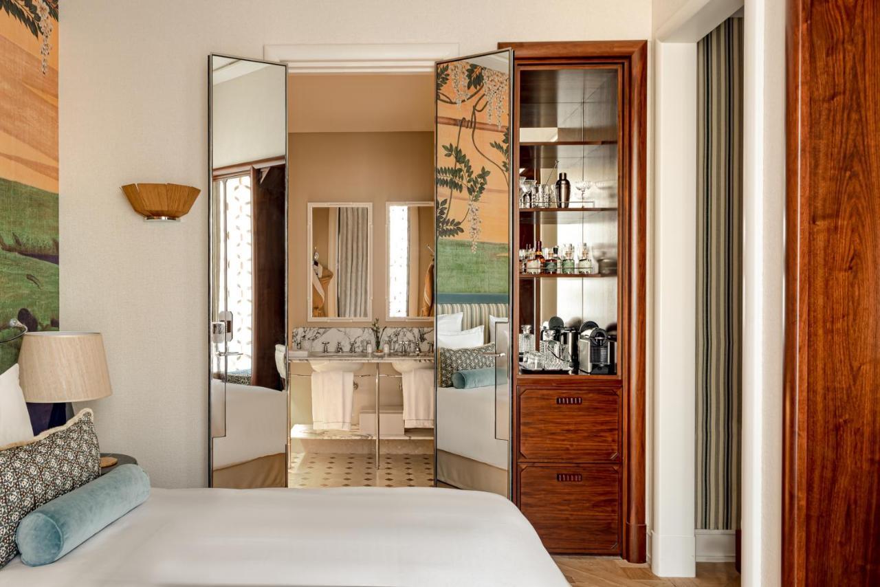Boudoir room