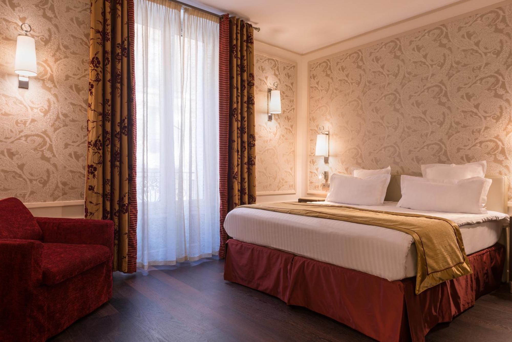 Superior Room with Sofa Bed