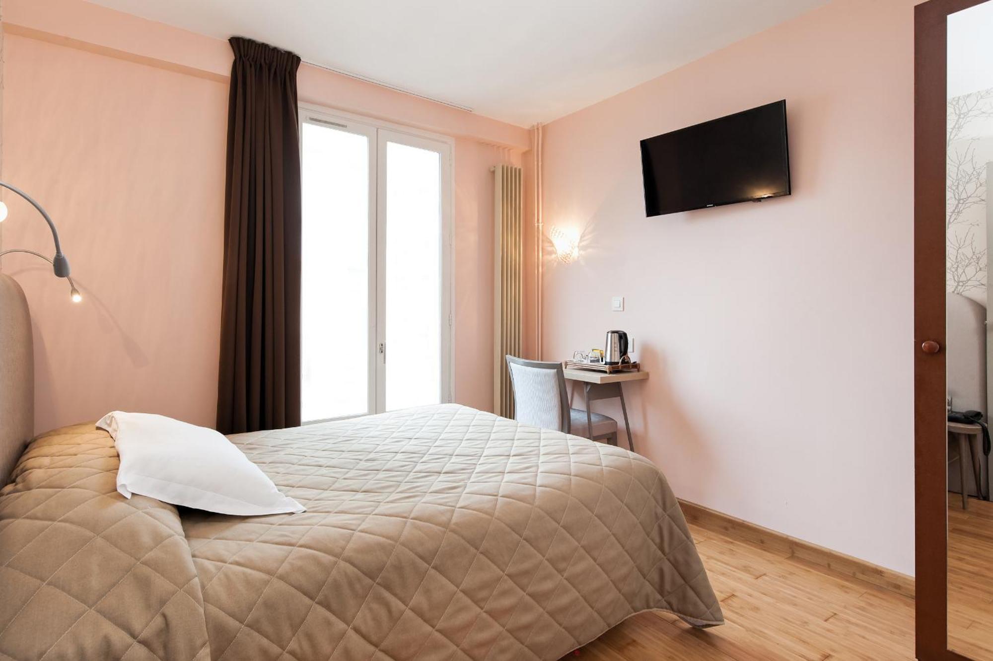 Double Room,323299894:JPEG