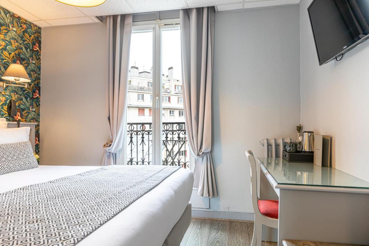 Double Room Eiffel Tower View