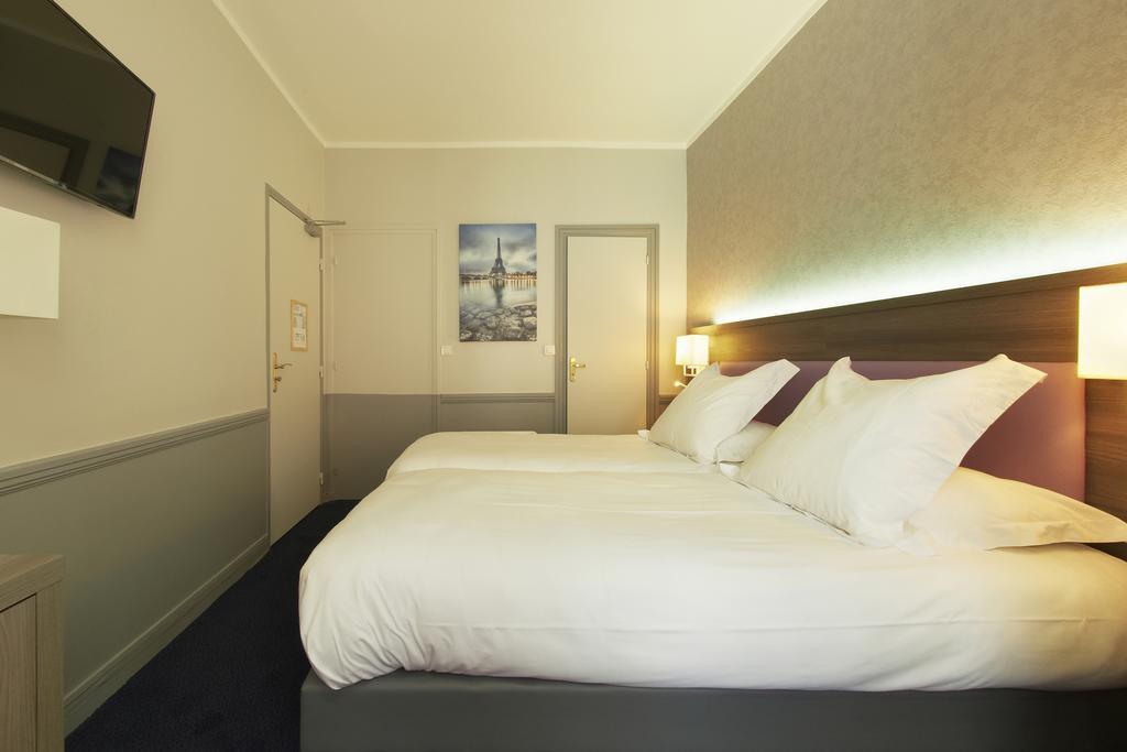 Two Connecting Double Rooms