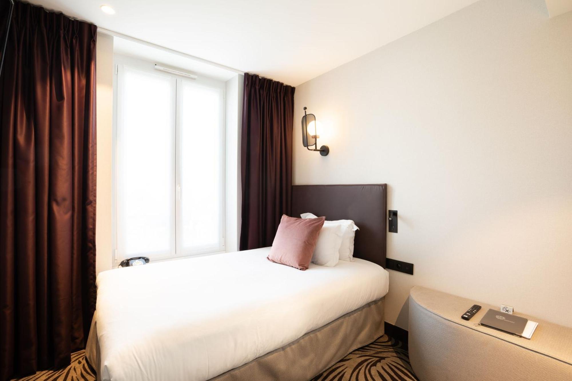 Single Room,1444579471:JPEG