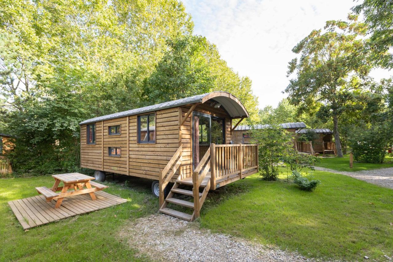 Wooden Caravan,1521403693:JPEG