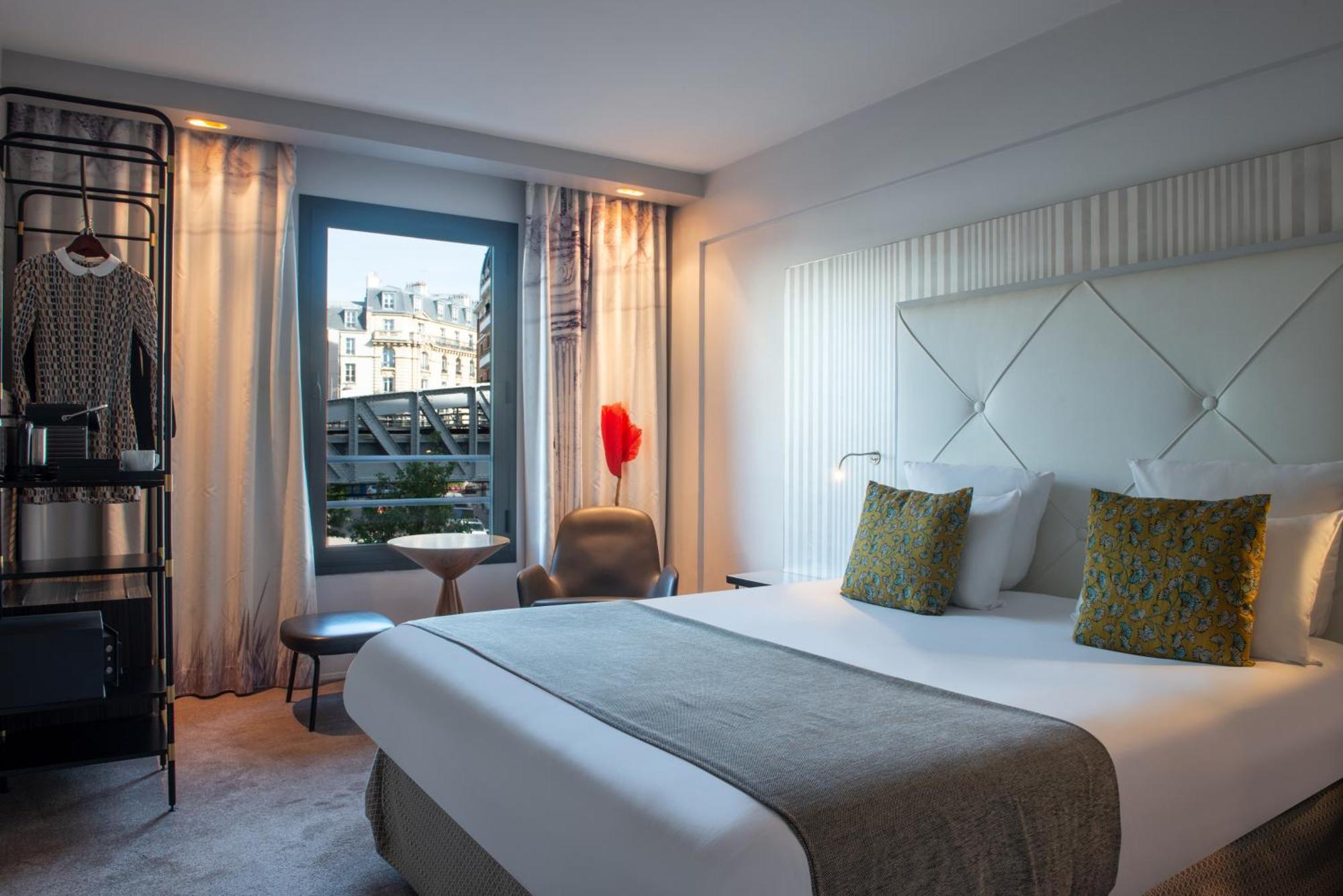 Double or Twin Room courtyard view or street view
