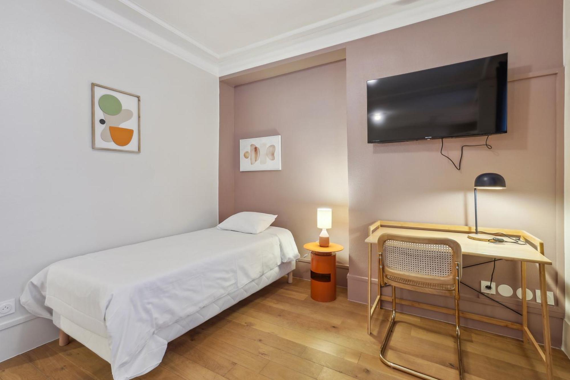 Comfort Triple Room