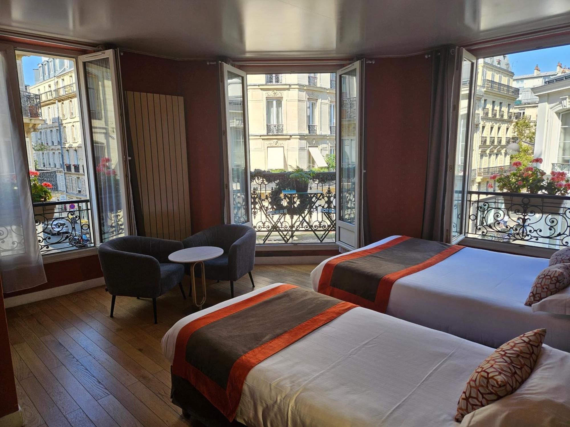 Triple Room 2 Beds