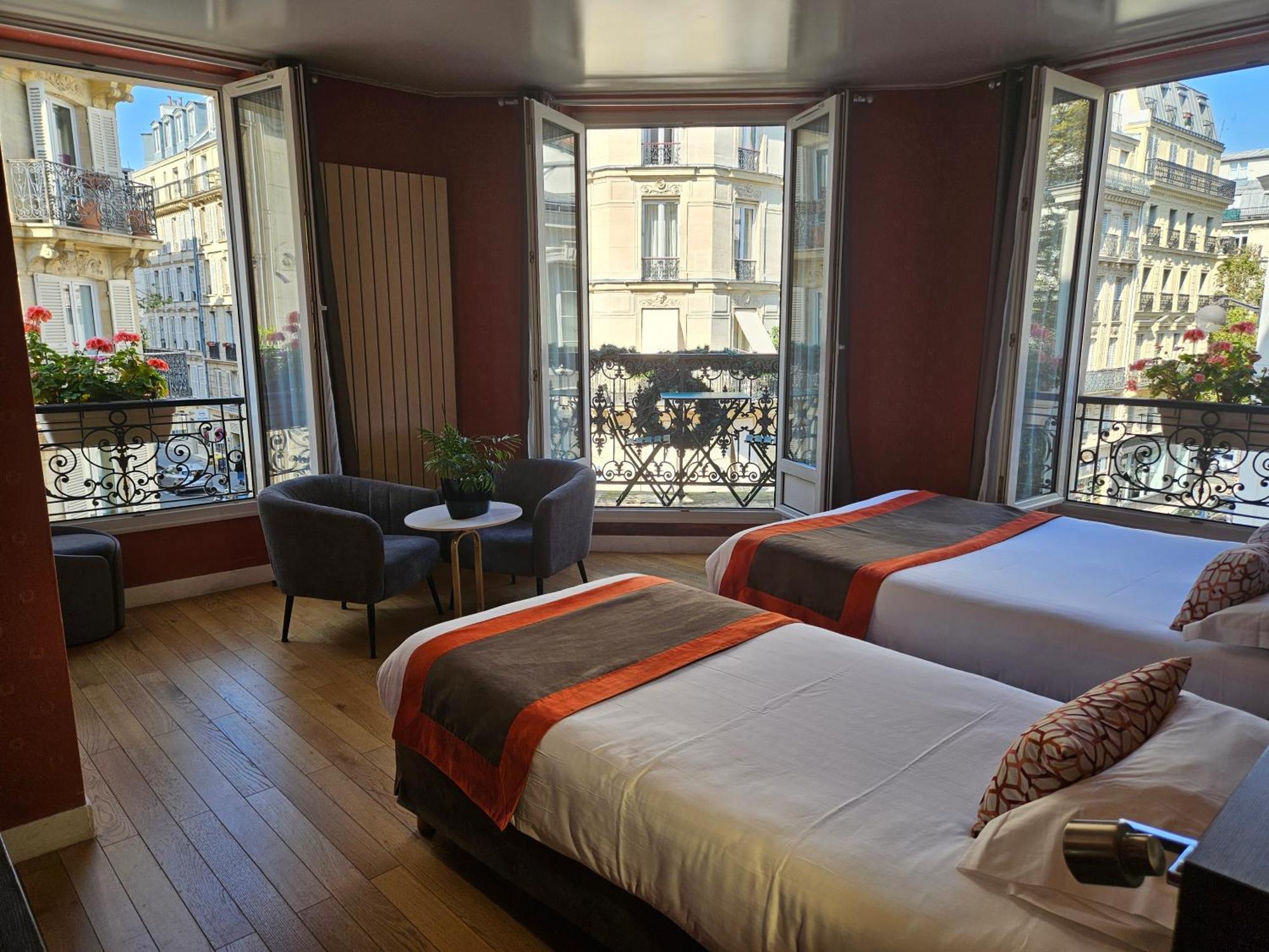Triple Room 2 Beds