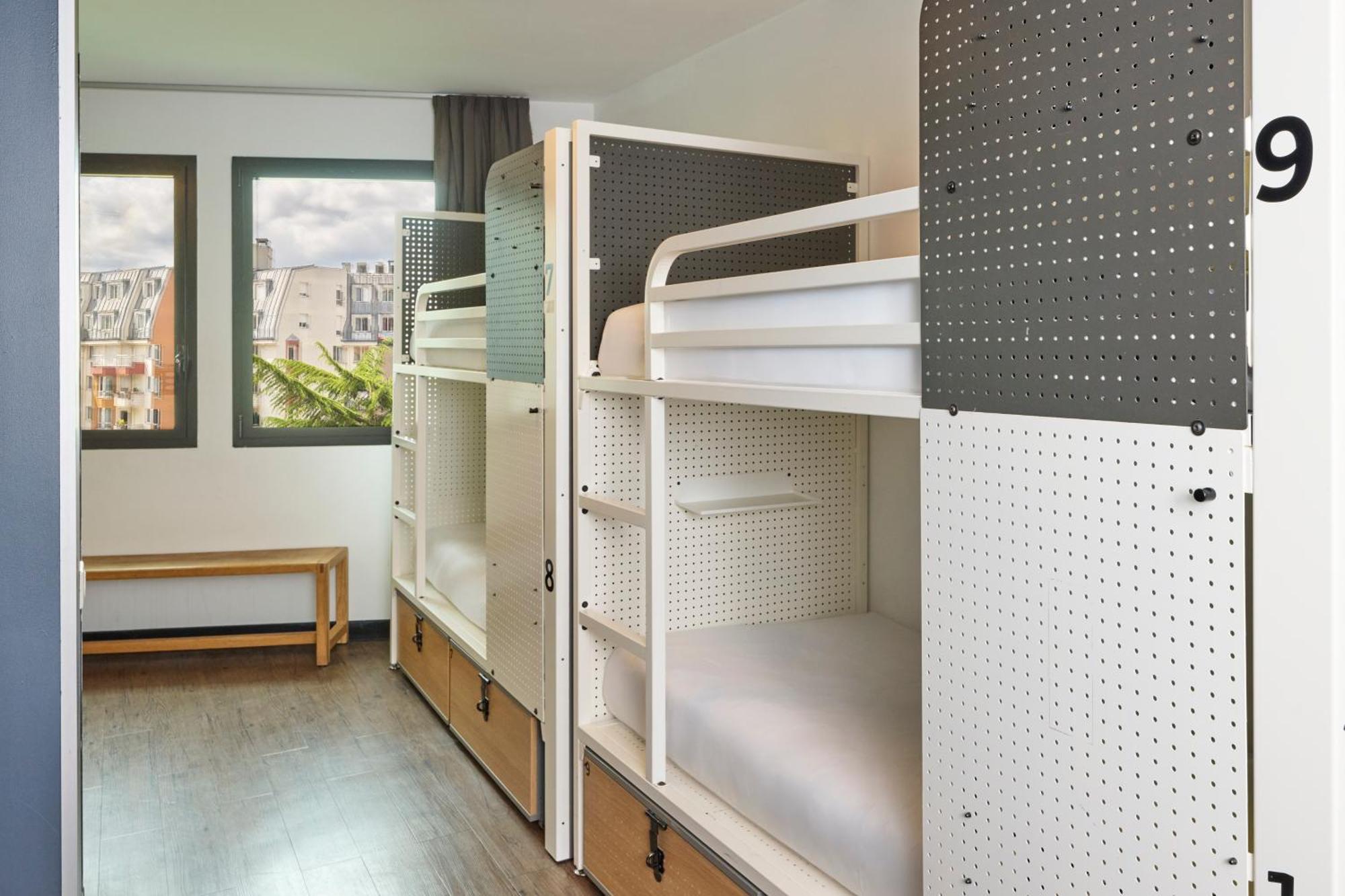 Bed 10-Bed Mixed Dormitory Room