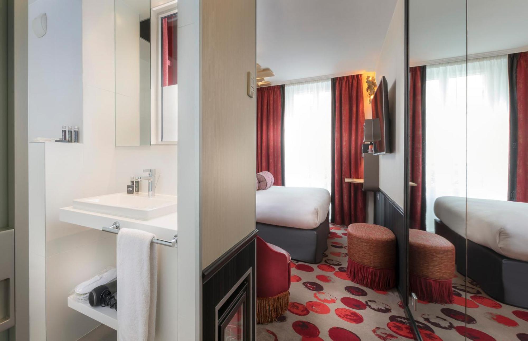 Standard Double or Twin Room Building 1