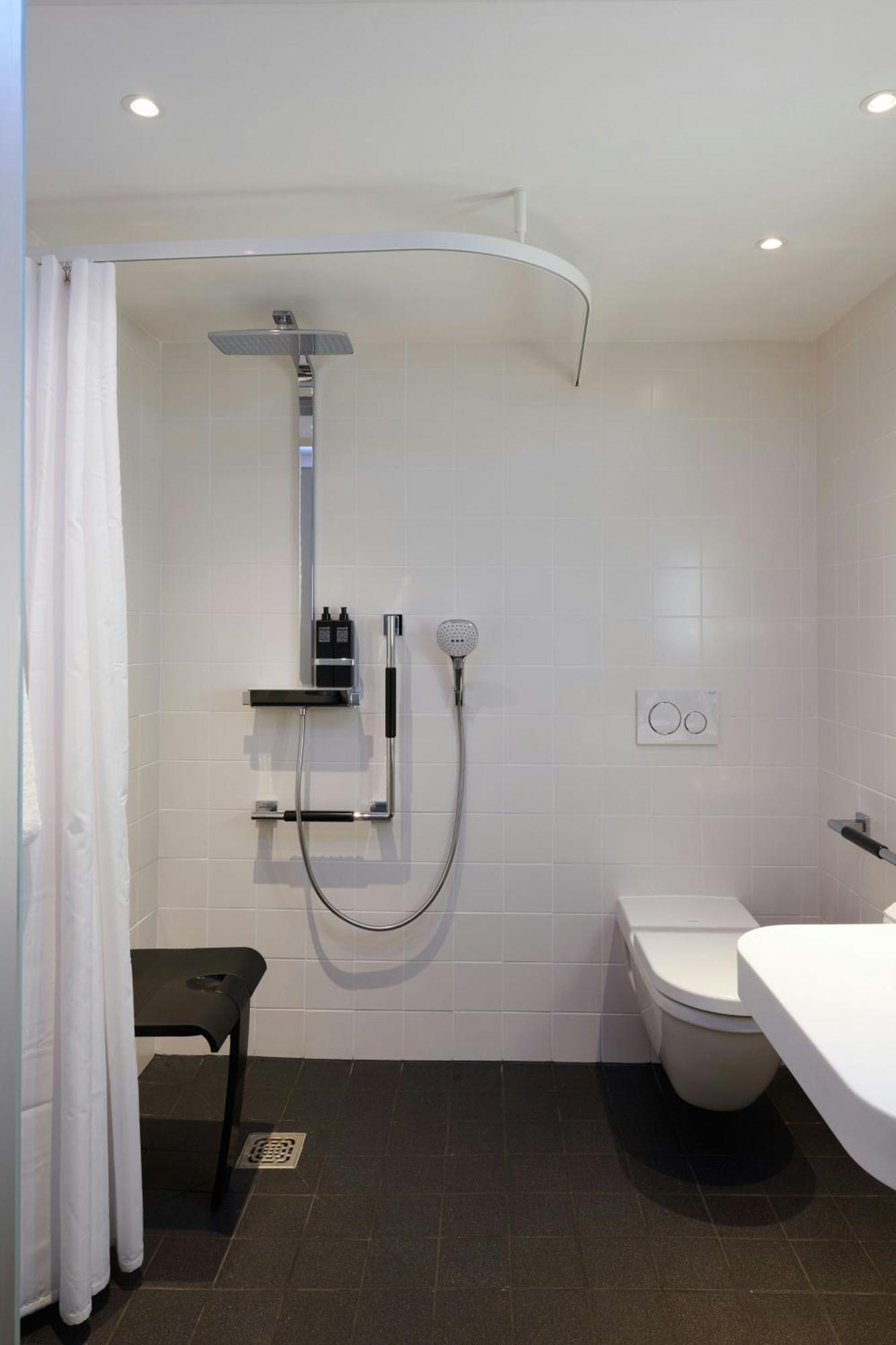 King Room - Accessible
