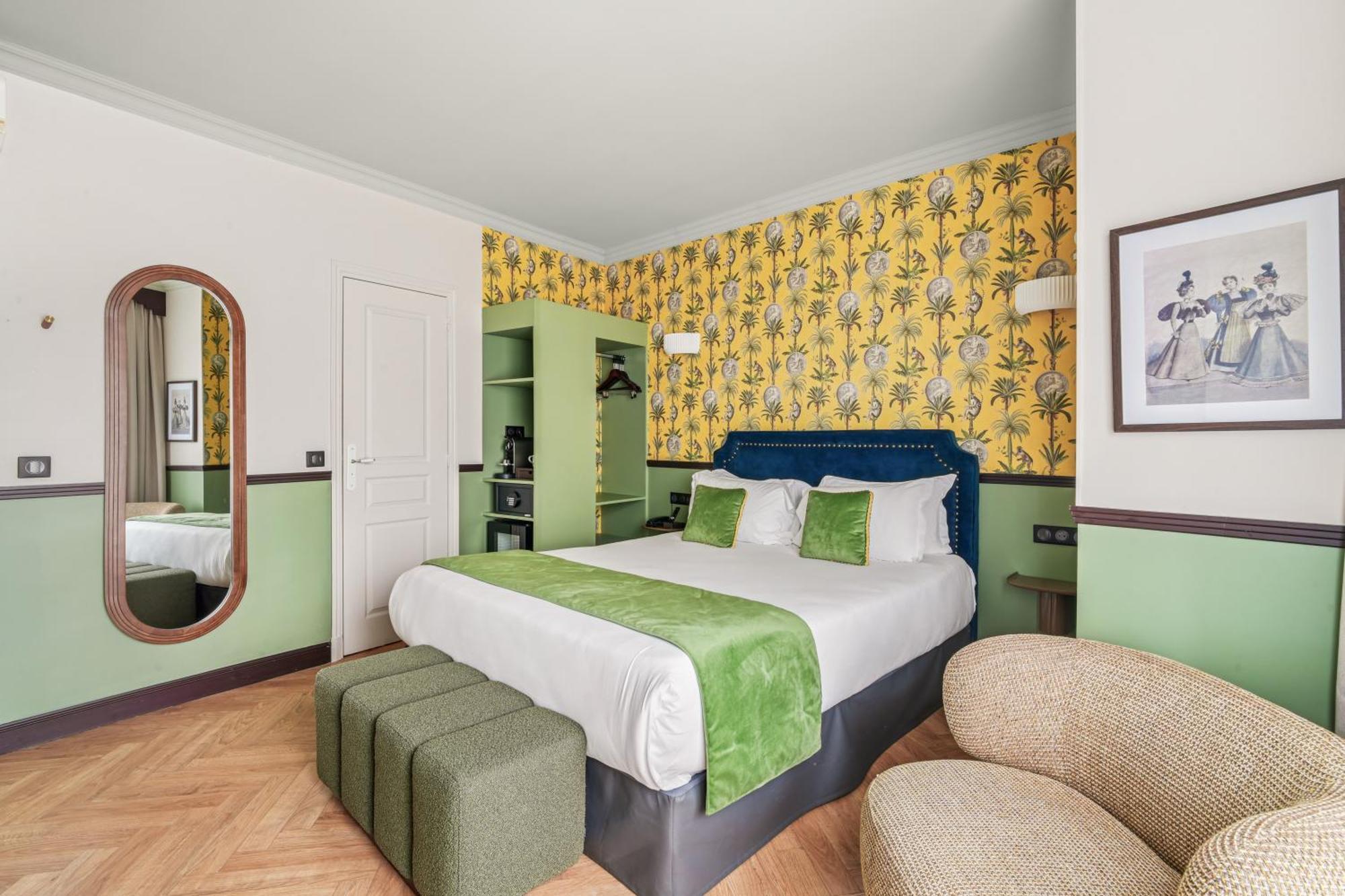 Deluxe Comfort Room