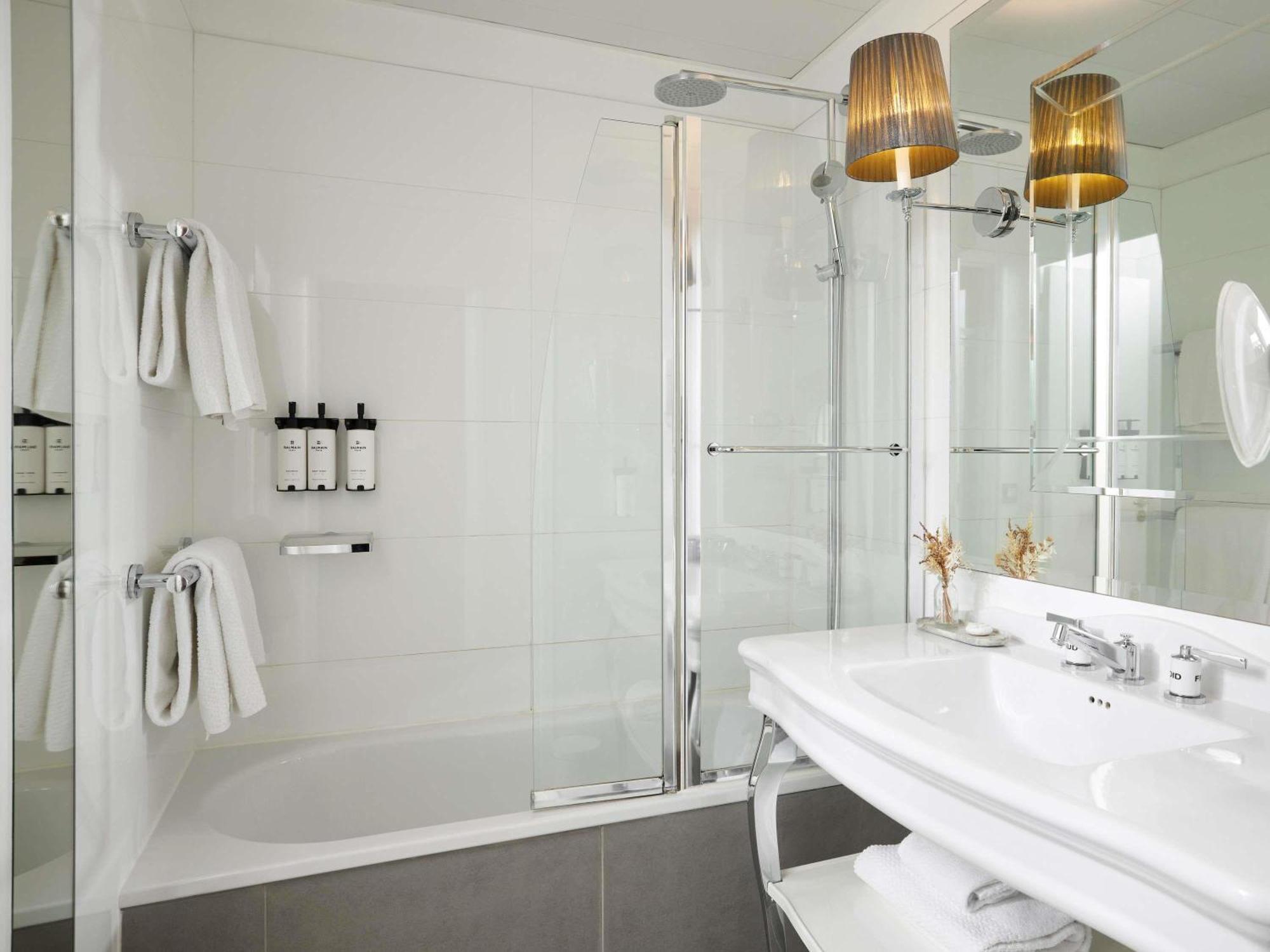 Luxury Junior King Suite with Balcony