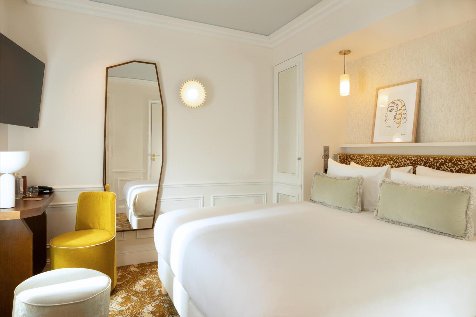 Classic Room,1746815666:JPEG
