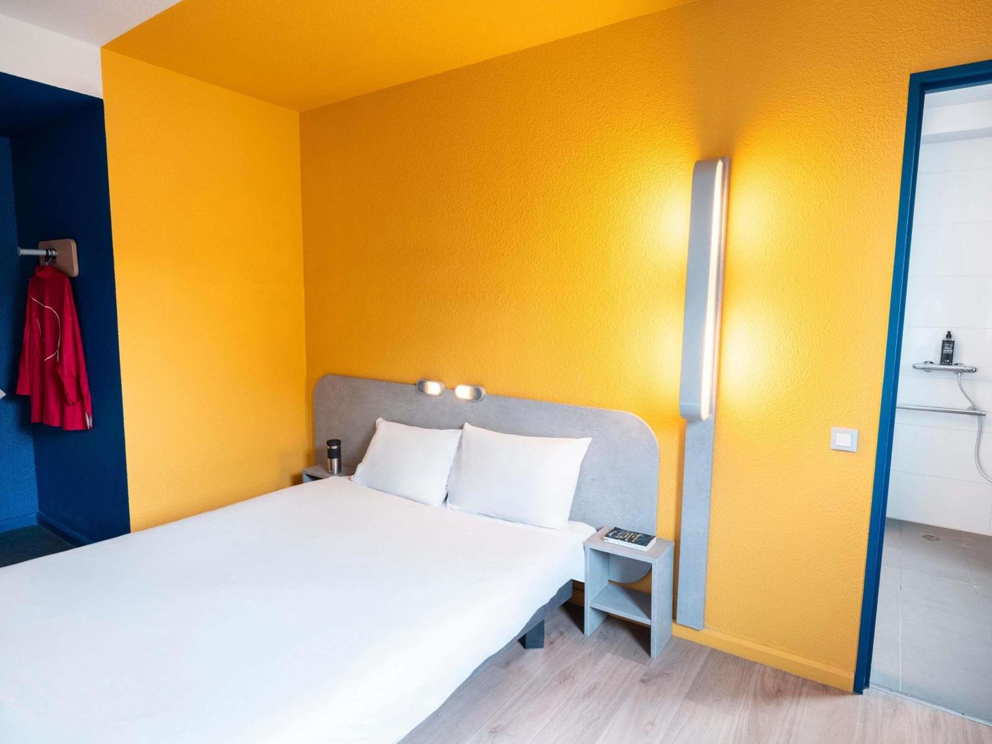 Reduced Mobility Room Adapted Queen Bed,1772938777:JPEG