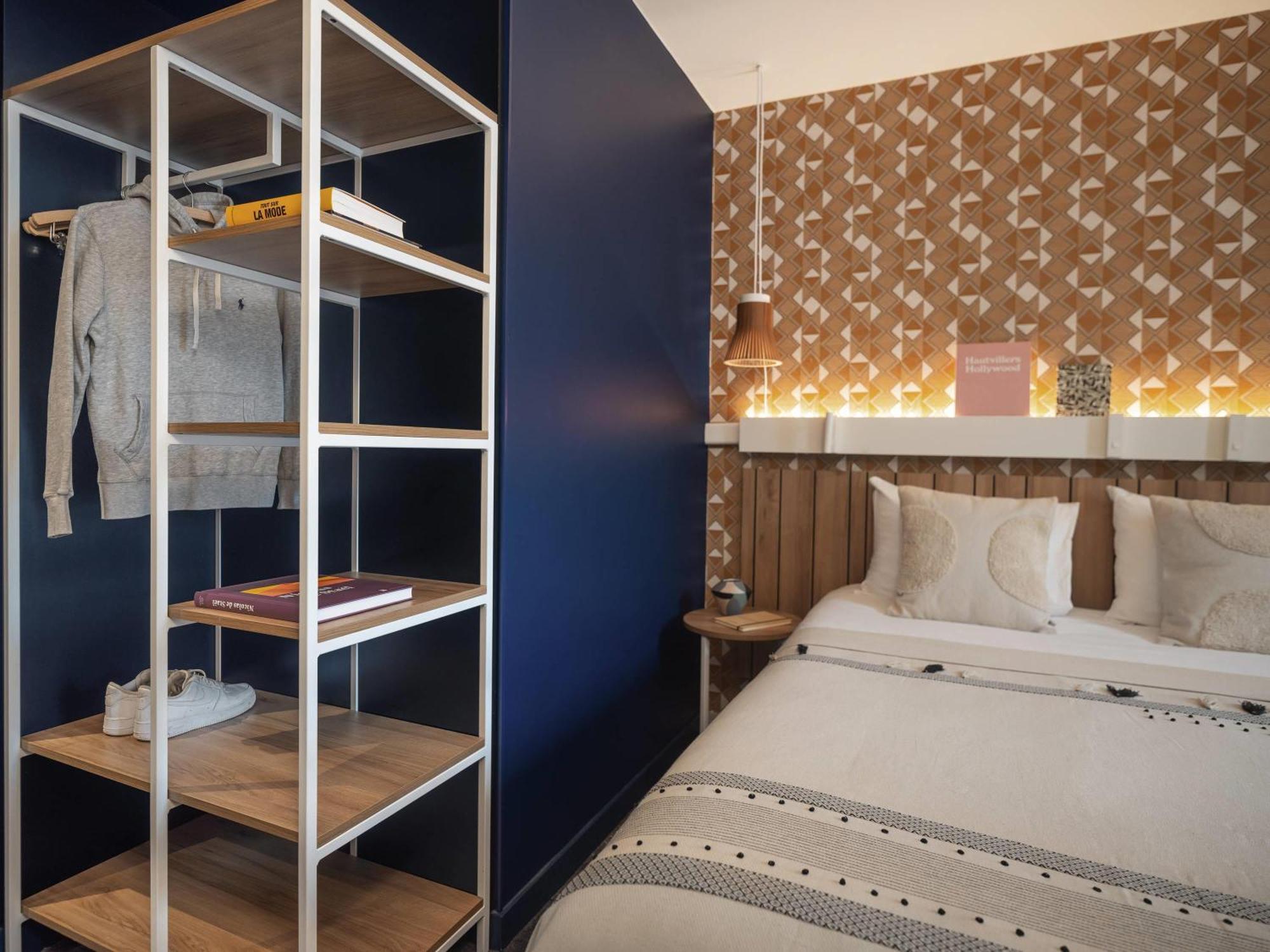 Triple Room One Double One Sofa Bed