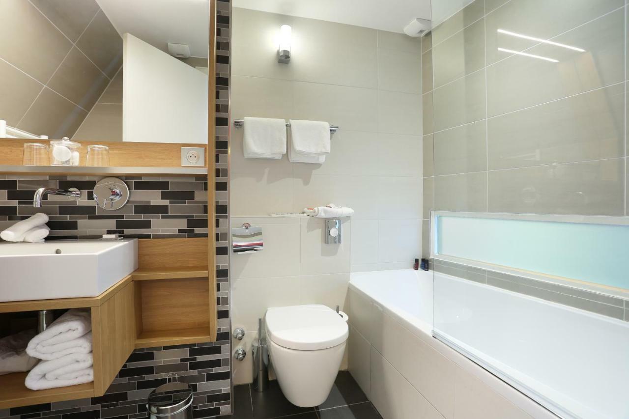 Junior Suite with Garden View