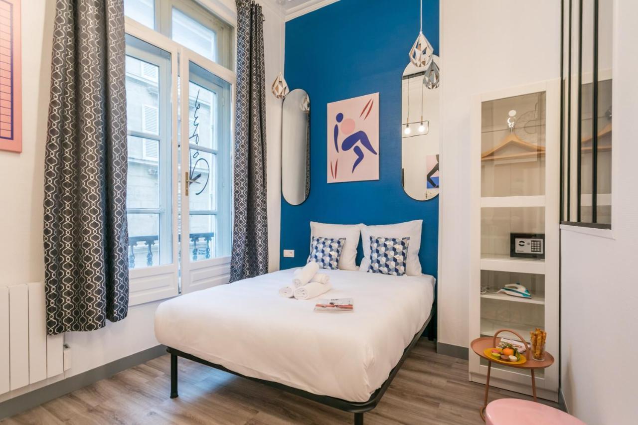 Two-Room Apartment,958170796:JPEG