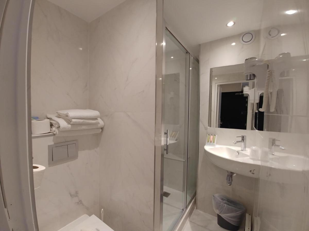 Large Double or Twin Room