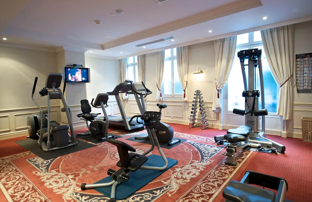 Fraser Suites Le Claridge Champs-Elysees-1