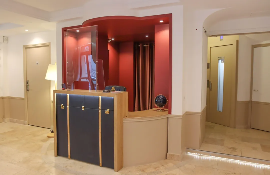 Little Hotel-1