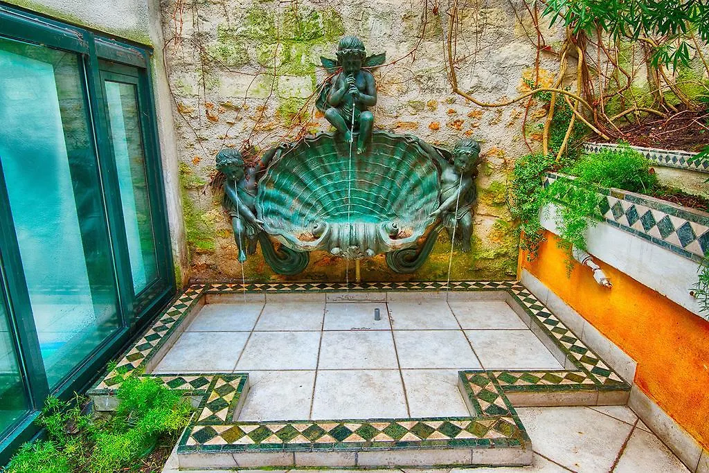 Paris-Oasis Montmartre-1