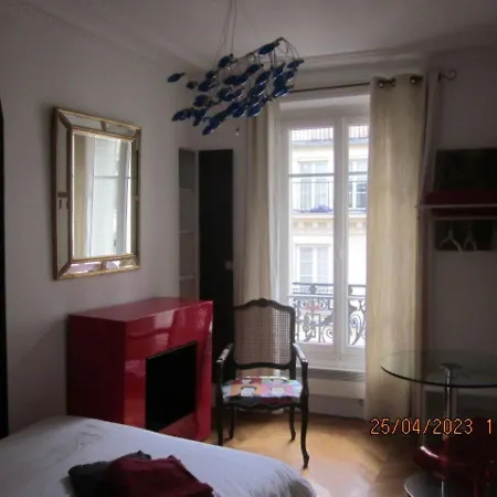 Bed And Breakfast Paris Centre-3