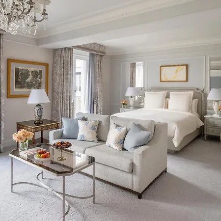 Four Seasons Hotel George V Paris-3