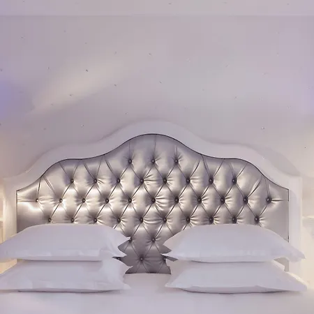 Le Petit Beaumarchais Hotel & Spa-2