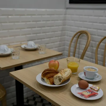 Hipotel Paris Voltaire Bastille-3